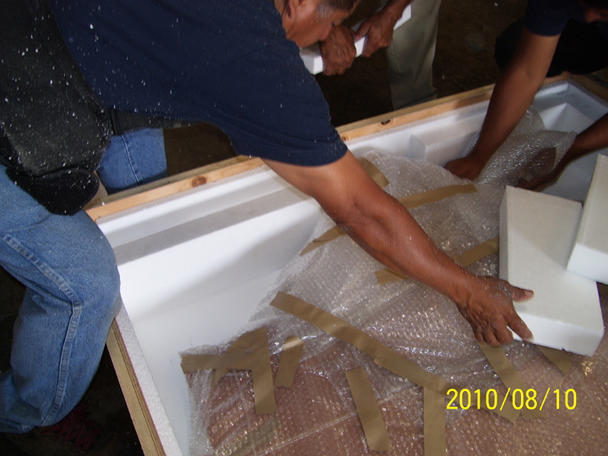 crating a valuable and delicate 8 foot gilded mirror